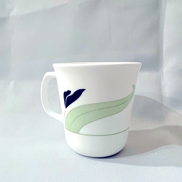 Corelle by Corning coffee cups, bowls and plates (12 pieces) - Picture 3 of 7